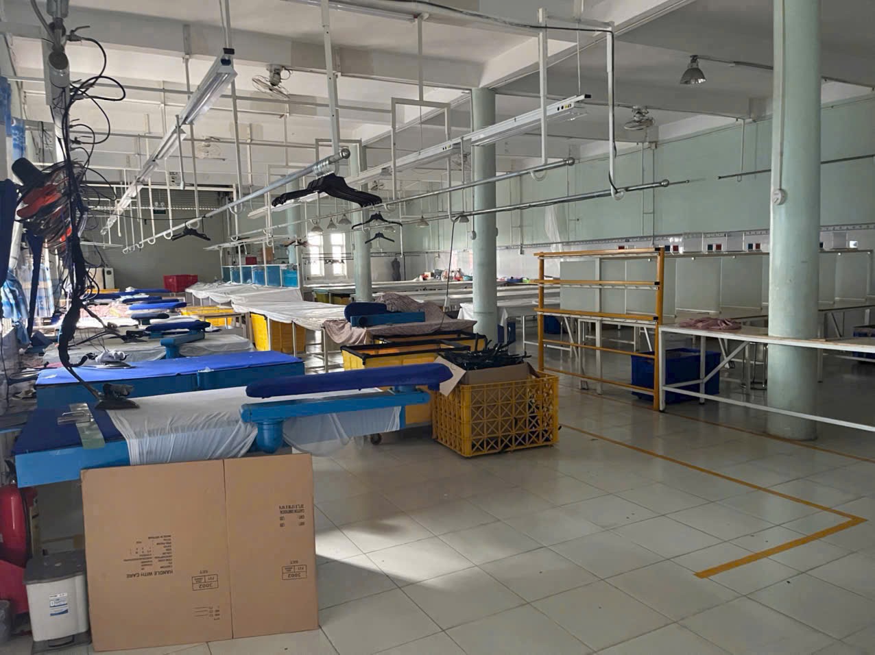 CHO THUÊ NHÀ XƯỞNG HÓC MÔN. - Cho thuê nhà xưởng giả rẻ hóc môn DT 2.000m2 giả 95 triệu/ tháng 