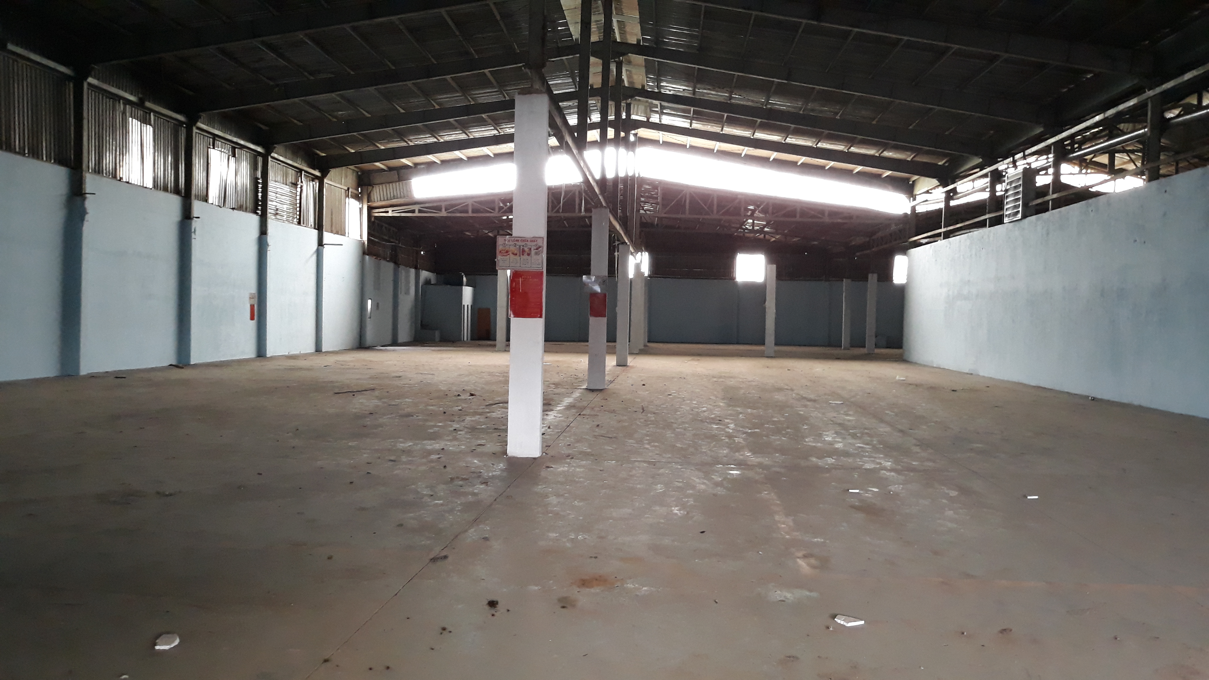 CHO THUÊ NHÀ XƯỞNG HÓC MÔN. -